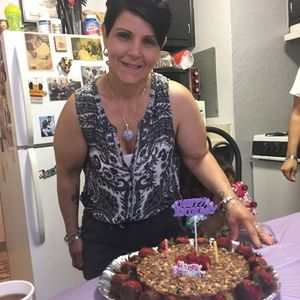 Meet your Posher, Helen